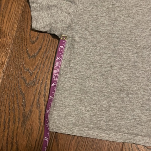 Beautifully made womens small gray crop top MOOD - Picture 6 of 6